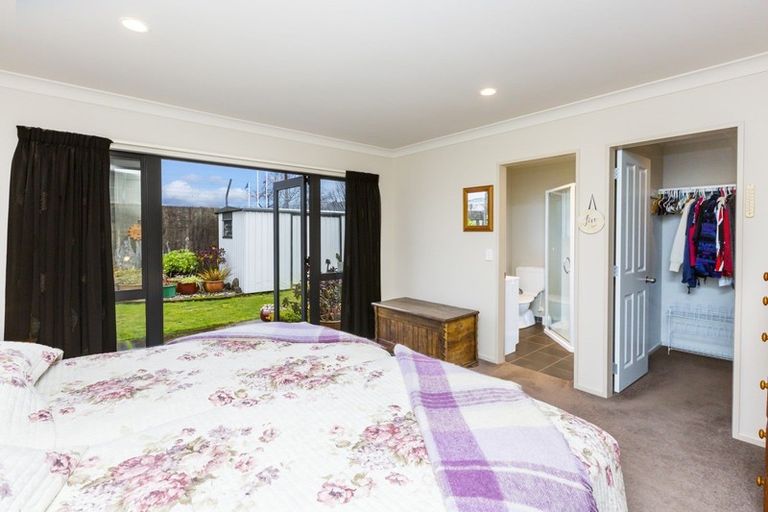Photo of property in 5 Talbot Grove, Trentham, Upper Hutt, 5018