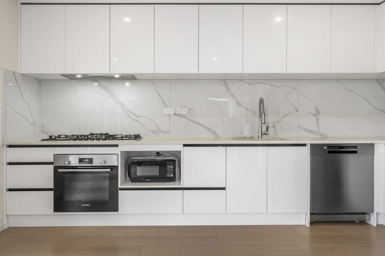 Photo of property in 14 Horokaka Street, Massey, 0614