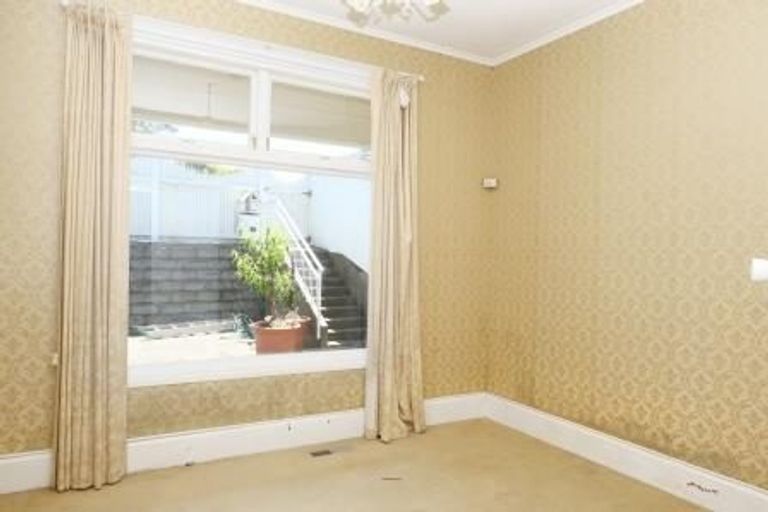 Photo of property in 35 Disley Street, Highbury, Wellington, 6012