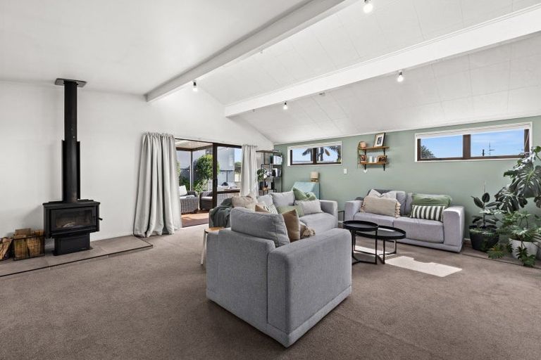 Photo of property in 5 Gavin Black Street, Meeanee, Napier, 4112