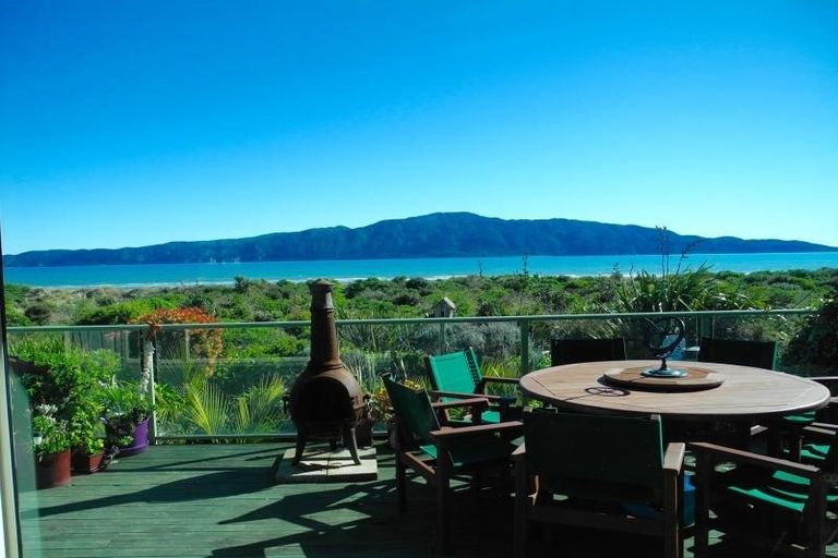 Photo of property in 93 Manly Street, Paraparaumu Beach, Paraparaumu, 5032