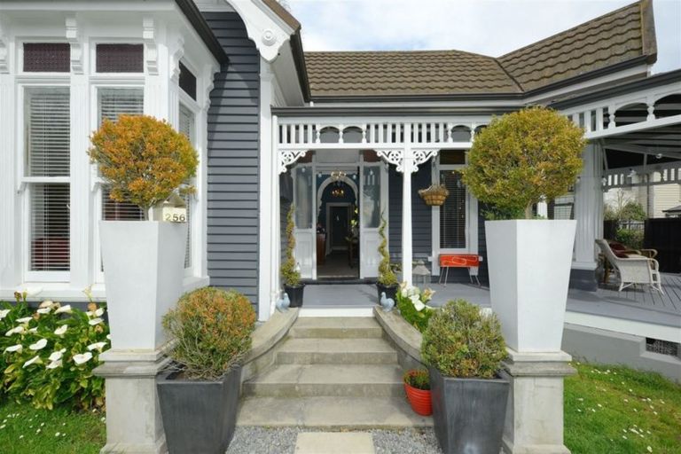 Photo of property in 256 Edgeware Road, Edgeware, Christchurch, 8013