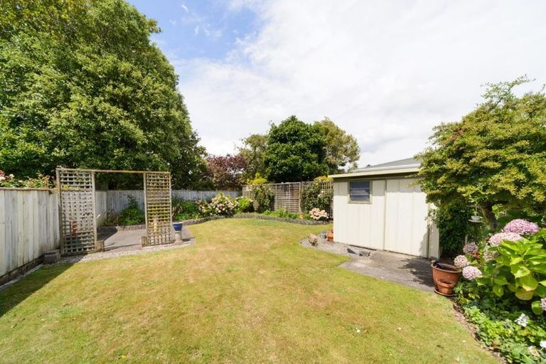 Photo of property in 15 Parkland Crescent, Terrace End, Palmerston North, 4410