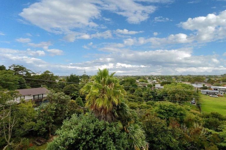 Photo of property in 53 Don Buck Road, Massey, Auckland, 0614