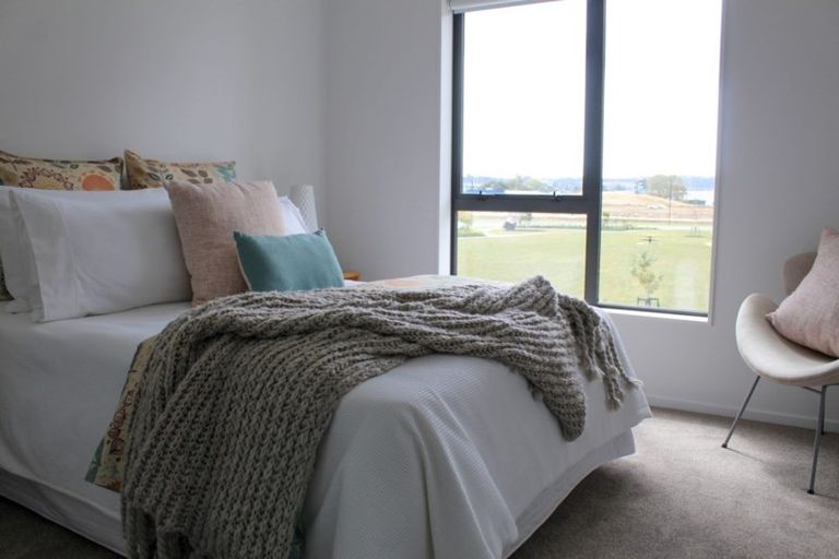 Photo of property in 9 Pepene Avenue, Takanini, 2112
