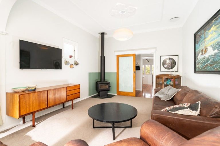 Photo of property in 9 Cruickshank Street, Kilbirnie, Wellington, 6022