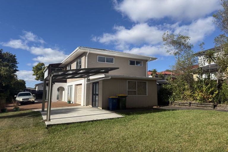 Photo of property in 4 Seakens Way, Glen Eden, Auckland, 0602