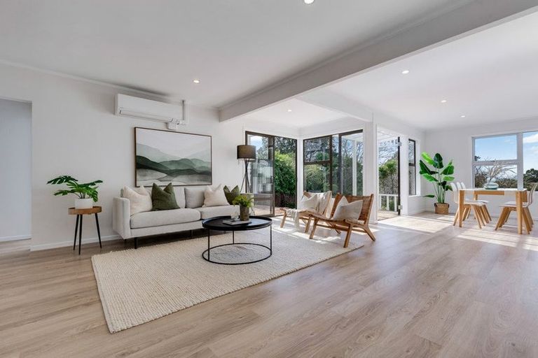 Photo of property in 49 Jaemont Avenue, Te Atatu South, Auckland, 0610