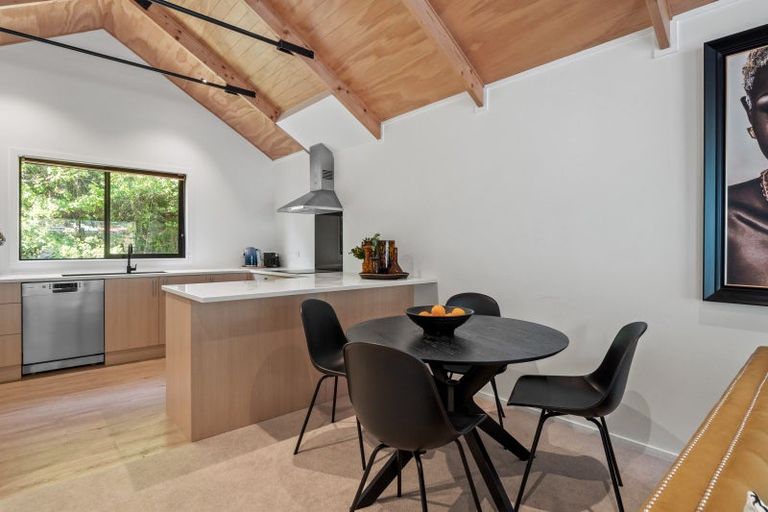 Photo of property in The Alex Apartments, 13/135a Hallenstein Street, Queenstown, 9300