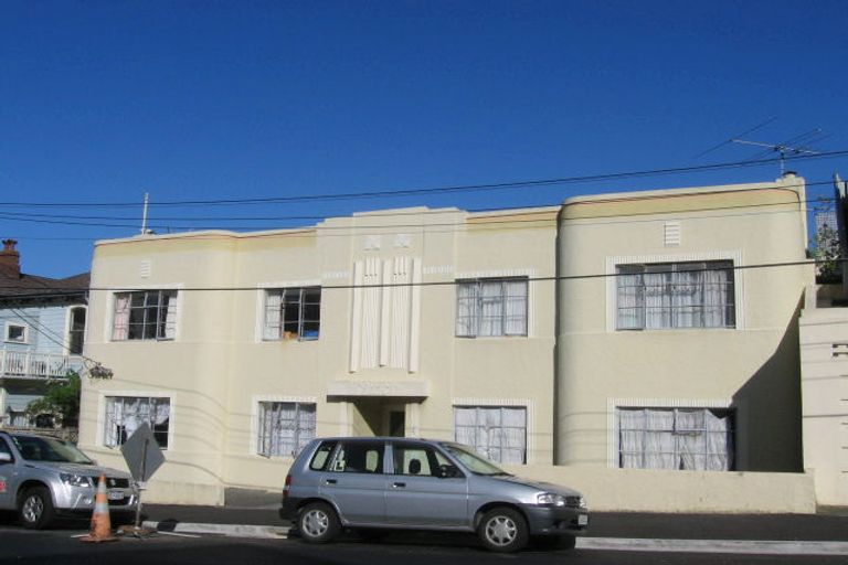 Photo of property in Hamilton Flats, 9a U2 Hawker Street, Mount Victoria, Wellington, 6011
