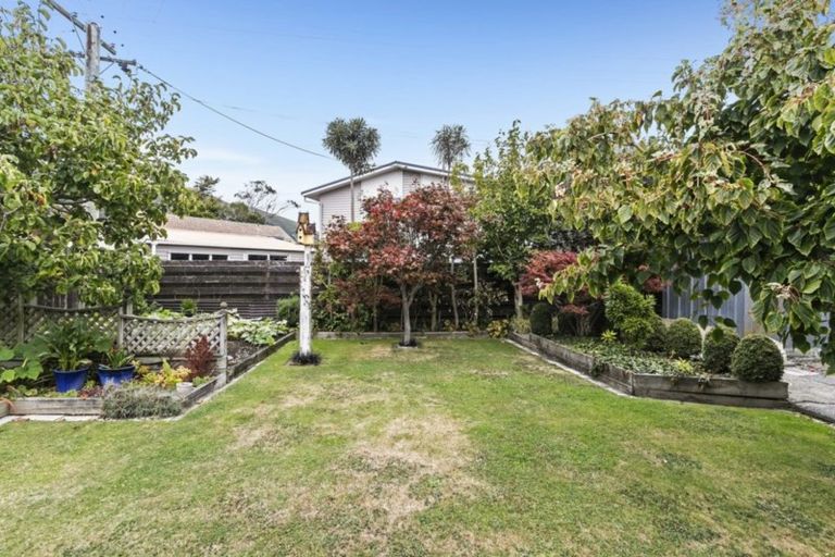 Photo of property in 18 Jutland Street, Waterloo, Lower Hutt, 5011