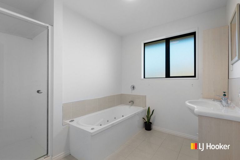 Photo of property in 1 White Hart Lane, Mosgiel, 9024