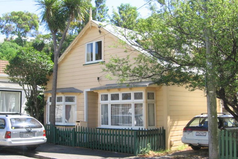 Photo of property in 10 Tainui Terrace, Mount Cook, Wellington, 6021