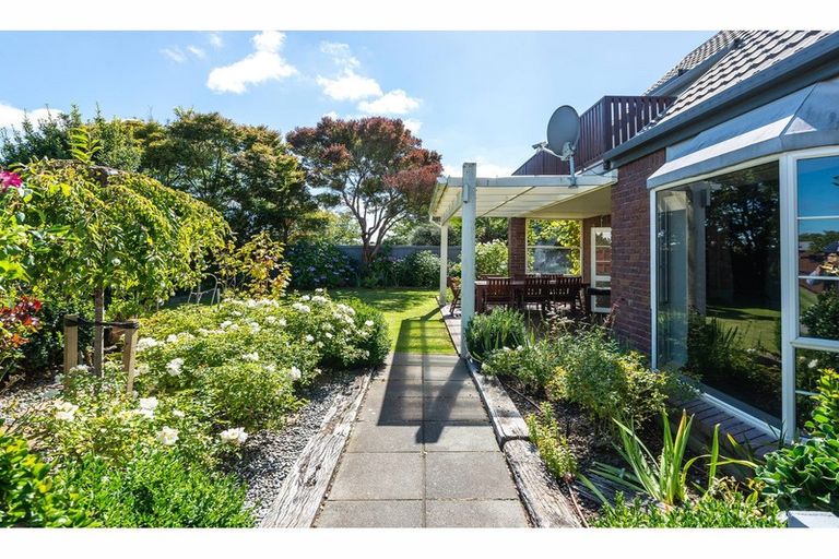 Photo of property in 12 Chilwell Place, Halswell, Christchurch, 8025