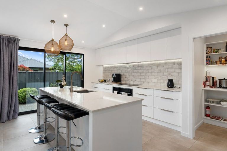 Photo of property in 18 Caledonia Drive, Mosgiel, 9024