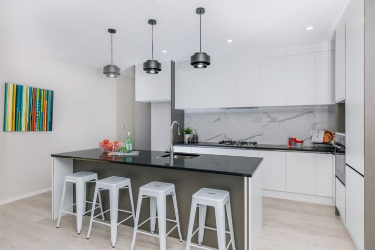 Photo of property in 42 Schoolside Road, Kumeu, 0810