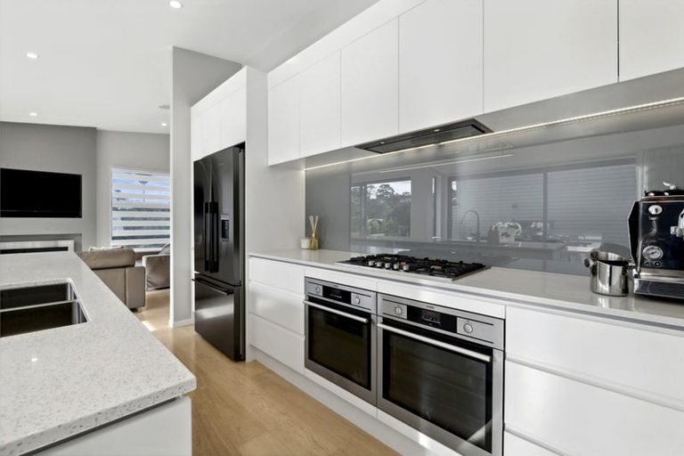 Photo of property in 29a Penzance Road, Mairangi Bay, Auckland, 0630