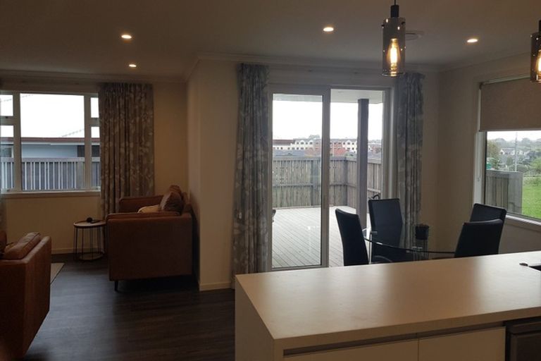 Photo of property in 30 Matenga Street, Waikanae, 5036