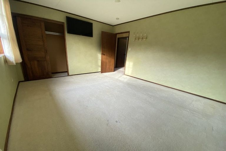 Photo of property in 96 Ruru Avenue, Otatara, Invercargill, 9879