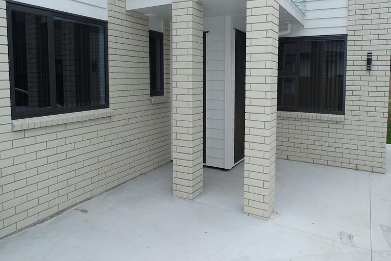 Photo of property in 8b Cambridge Road, Manurewa, Auckland, 2102