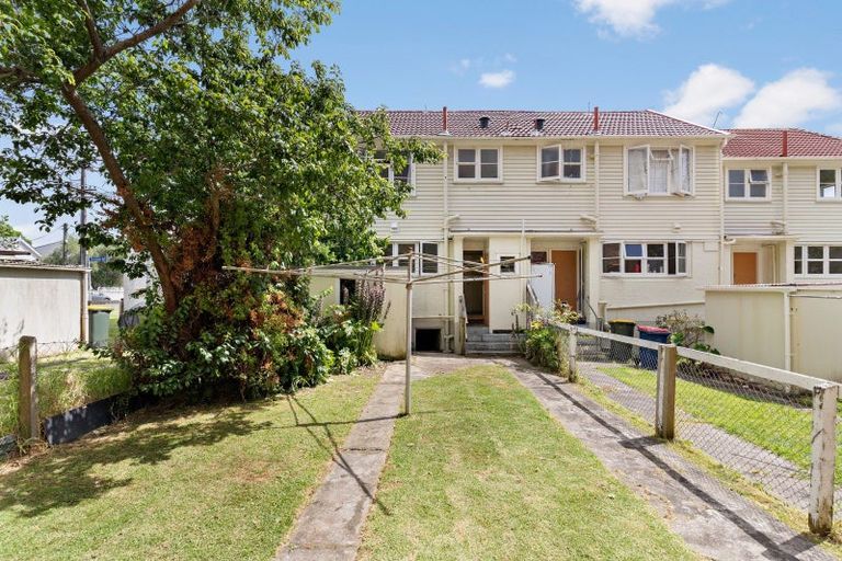 Photo of property in 2/2a Domain Street, Devonport, Auckland, 0624