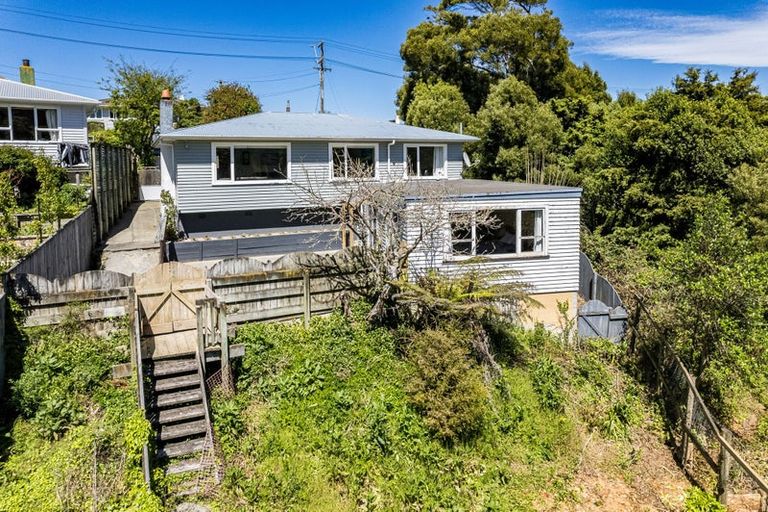 Photo of property in 77 Champion Street, Cannons Creek, Porirua, 5024