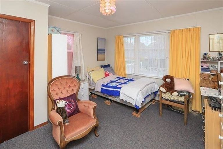 Photo of property in 17 Brocas Avenue, Hillcrest, Hamilton, 3216
