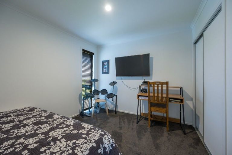 Photo of property in 8 Huntaway Close, Stoke, Nelson, 7011