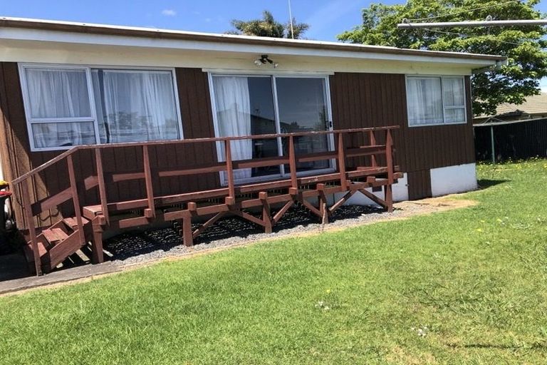 Photo of property in 40 Grove Road, Papakura, 2110