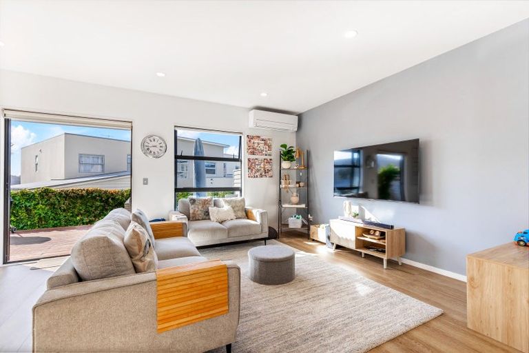 Photo of property in 18/40 Scarlet Oak Drive, Schnapper Rock, Auckland, 0632