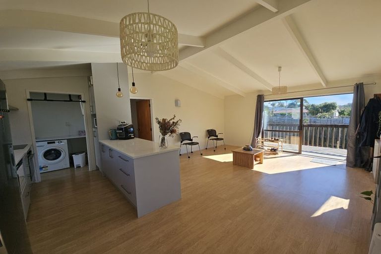 Photo of property in 2/56 Glendale Road, Glen Eden, Auckland, 0602