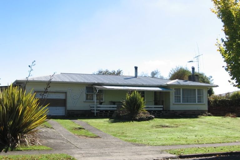 Photo of property in 8 Kenmore Place, Tokoroa, 3420
