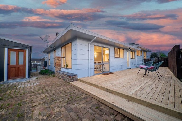 Photo of property in 40 Mckinstry Avenue, Mangere East, Auckland, 2024