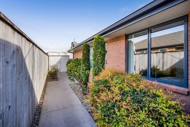 Photo of property in 9 Huetu Place, Bell Block, New Plymouth, 4312