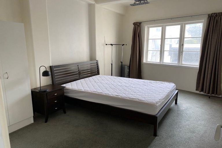 Photo of property in 1u2 Hay Street, Oriental Bay, Wellington, 6011