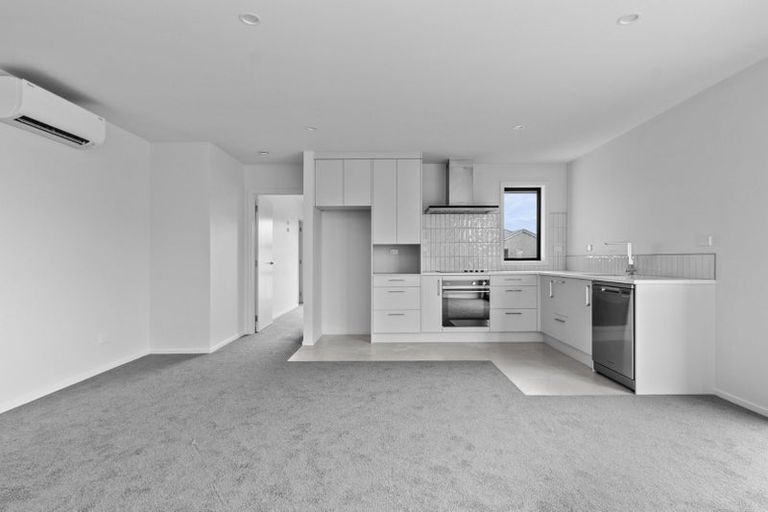 Photo of property in 2 Kimbolton Street, Rototuna North, Hamilton, 3210