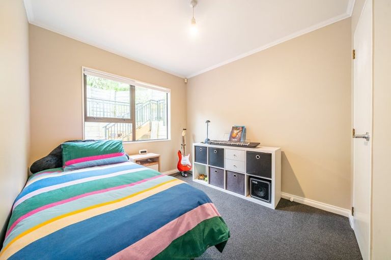 Photo of property in 2/75 Eskdale Road, Papakowhai, Porirua, 5024
