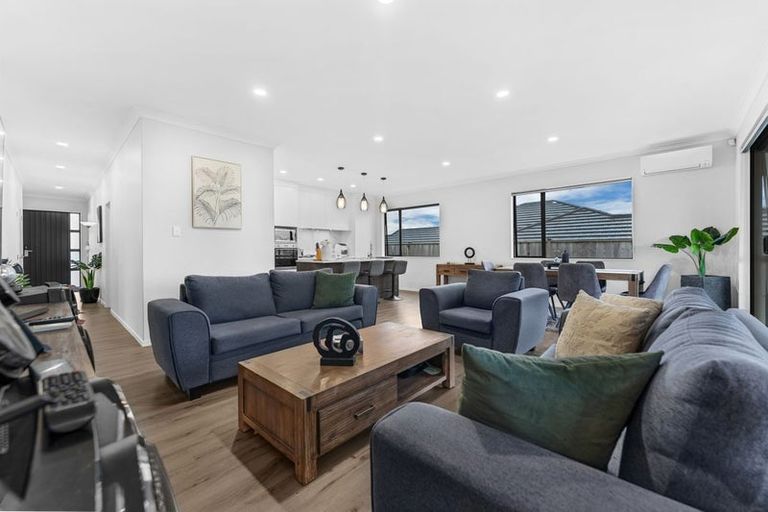 Photo of property in 16 Skiffington Road, Pokeno, 2402