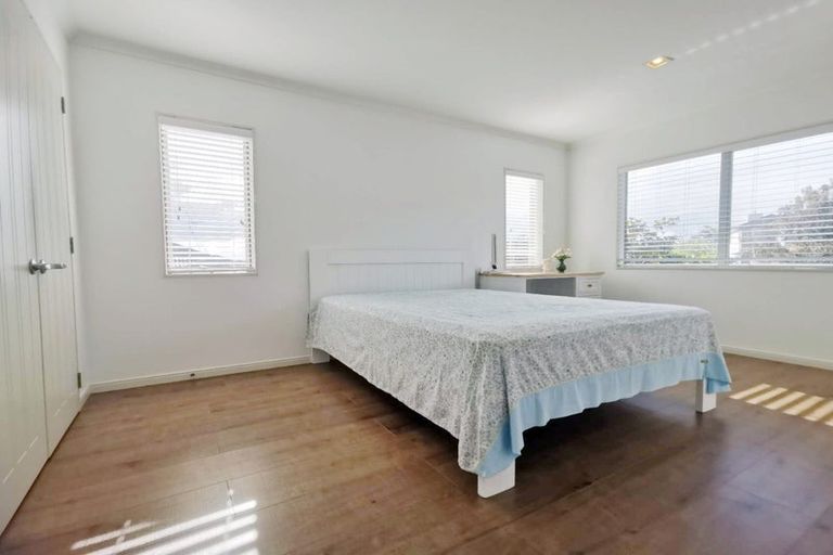 Photo of property in 5 Laurel Oak Drive, Schnapper Rock, Auckland, 0632