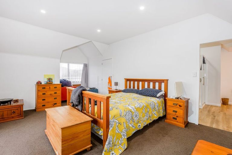 Photo of property in 21 Mangaroa Hill Road, Maoribank, Upper Hutt, 5018