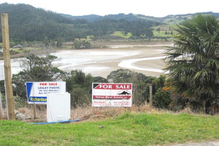 Photo of property in 20 Ridge Road, Tairua, 3508