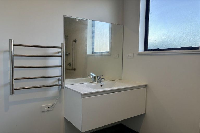 Photo of property in 12 Russell Street, Westport, 7825