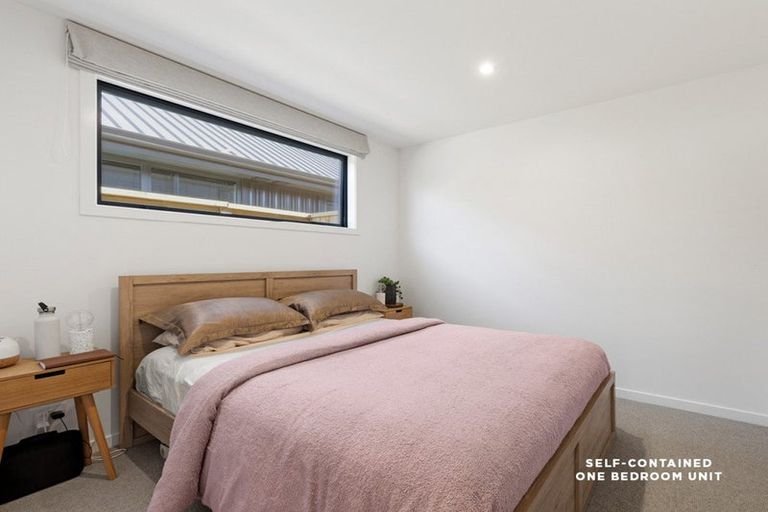 Photo of property in 38 Shelduck Road, Jacks Point, 9371