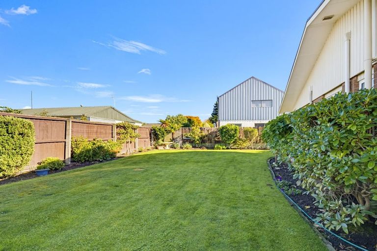 Photo of property in 51 Bucknell Street, Sockburn, Christchurch, 8042