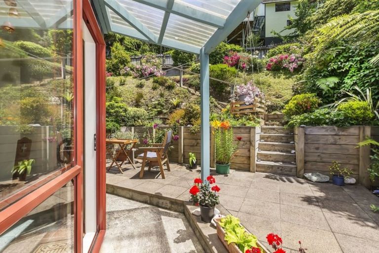 Photo of property in 297 Main Road, Tawa, Wellington, 5028
