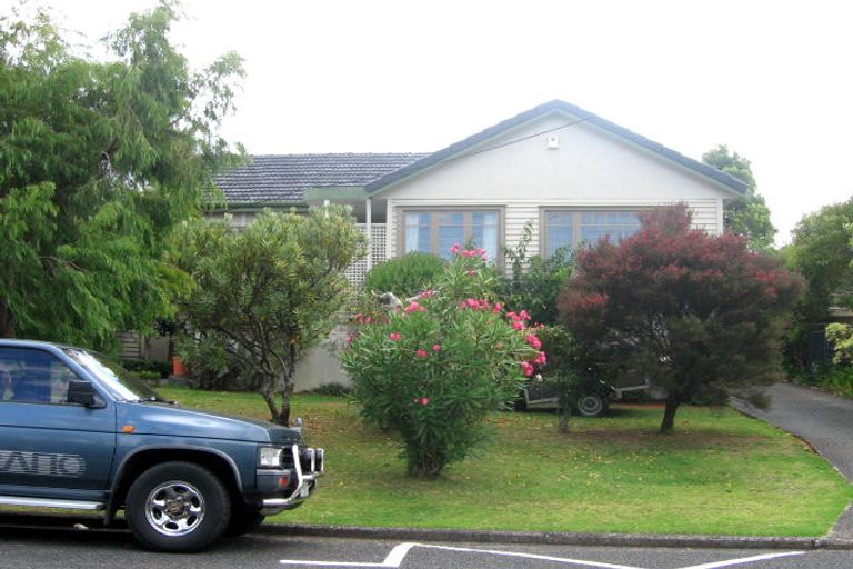 Photo of property in 1/3 Belmont Terrace, Milford, Auckland, 0620