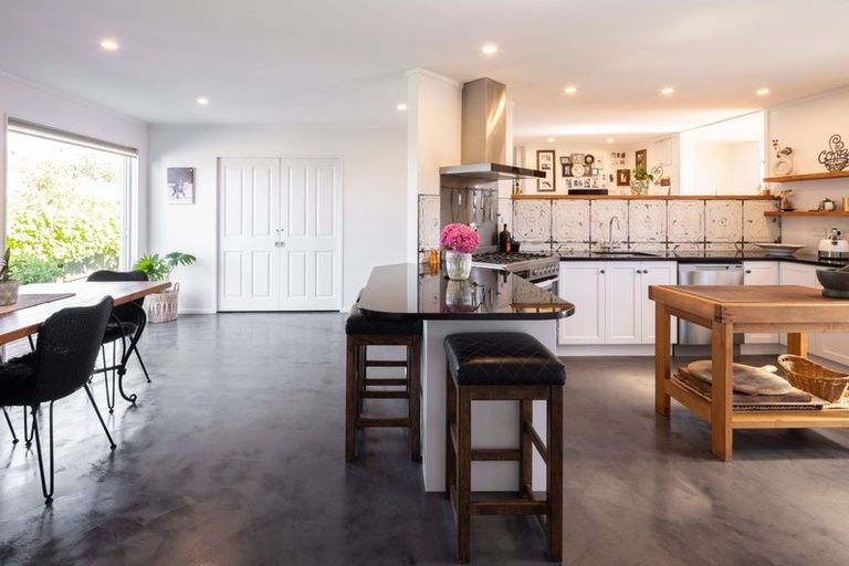 Photo of property in 49 Te Aute Road, Havelock North, 4130