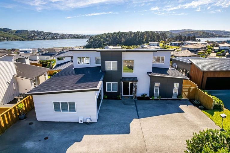 Photo of property in 3 Okataina Way, Aotea, Porirua, 5024
