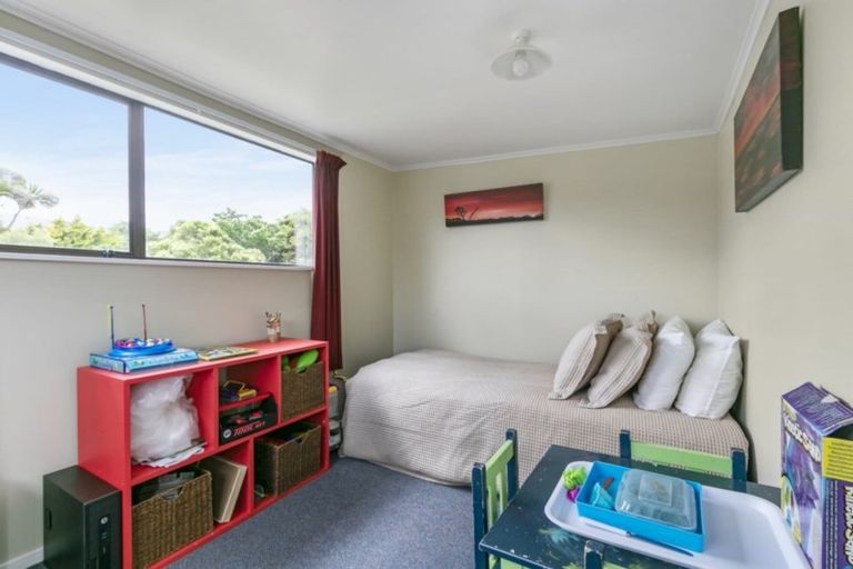 Photo of property in 17 Mcgowan Road, Wainuiomata, Lower Hutt, 5014