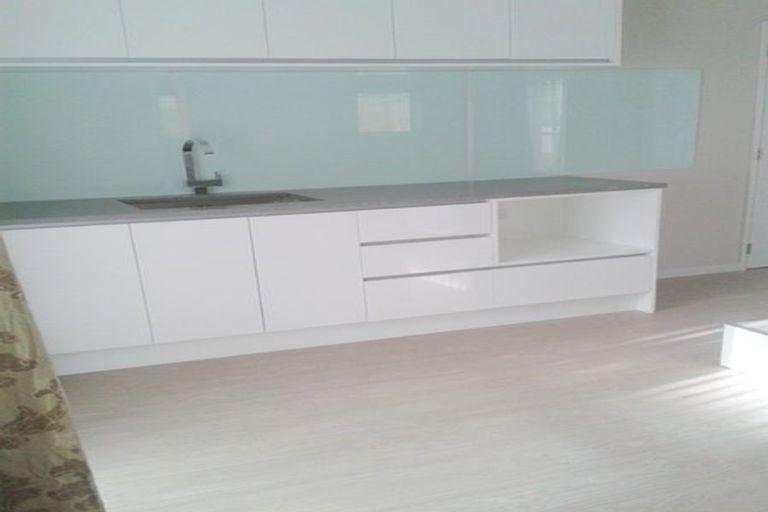 Photo of property in 17a Richard Avenue, Bucklands Beach, Auckland, 2014